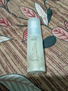 Faces Canada Shimmer Makeup Fixer spray