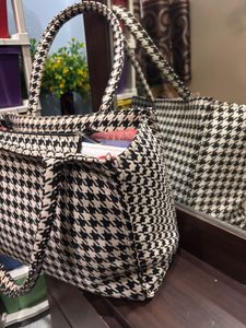 Stylish Houndstooth Tote Bag