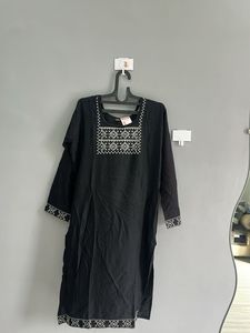 Black Embroidered Kurta (XL)