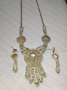 Elegant Necklace &amp; Earring Set