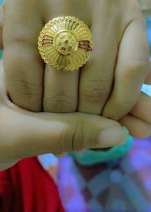 Elegant Gold Statement Ring