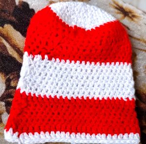 🧶Handmade Crochet Baby Beanie – Red &amp; White