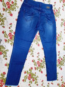 High Waisted Jeans