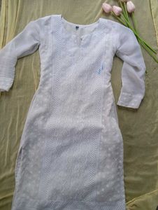 Elegant White Chikankari Kurta