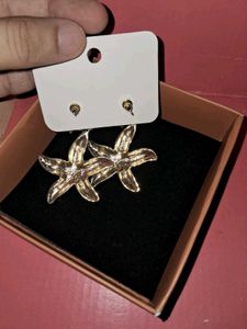 very cute and artistic starfish 💫 earrings