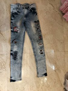 Stylish Acid Wash Jeans with Patches