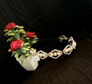 Pearl Festive Hairband