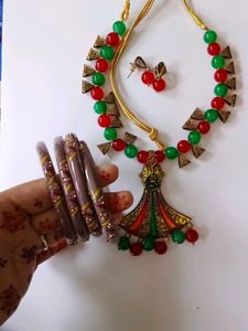 🎉Exquisite Indian Jewelry Set with Bangles