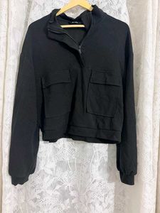 Yousta Black Cropped Long Sleeve Top