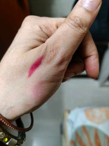 Vibrant Dark Pink Liquid Lipstick