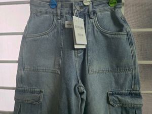 URBANIC Wide Leg Cargo Jeans