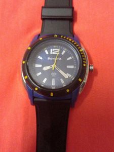 Sonata Watch with new company battery top one