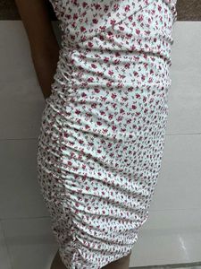 🌺Floral Ruched V-Neck Dress🌺