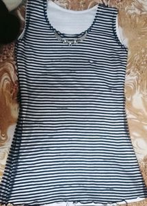 Black & White Top