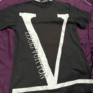 Louis Vuitton V Logo T-Shirt