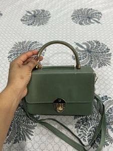Chic Olive Green Handbag