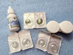 lens 3 pair with solution and case