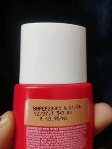 (UNUSED)Dot &amp; Key Strawberry Dew Tinted Sunscreen
