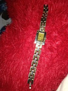 Elegant Women's Times Watch