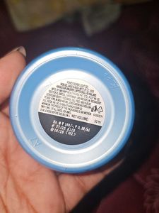 Pond's super light gel