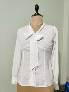 Chic White Bow Blouse