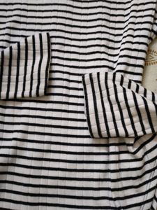 New Woolen Tshirt Black And White Striped