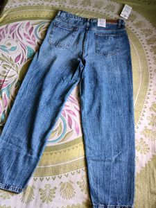 Trendy Ripped Mom Jeans