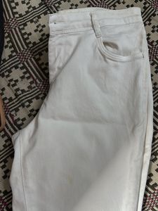 pretty white colour skin fit jeans