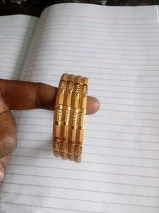New Set of 4 Gold Bangle