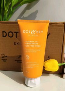 Dot & Key Vitamin C+E Super Bright Face Wash