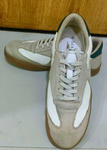 Retro Beige Suede Sneakers