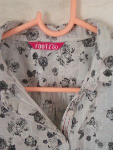 3/4th Sleeves Women's shirt rarely used in good condition.