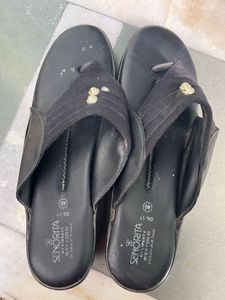 Stylish Black Flip-Flops for Women
