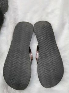 Cozy &amp; Stylish Flip-Flops set of 2
