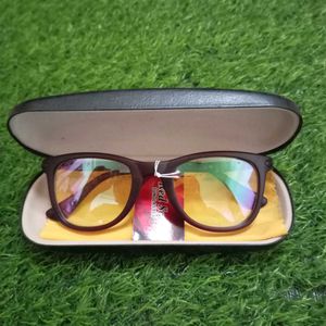 Stylish wayfarer eye glass