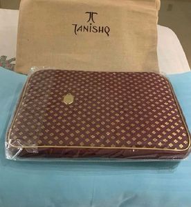 Jeweller pouch Embellished by Tanishq