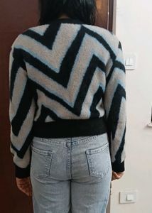 Stylish Chevron Knit Sweater