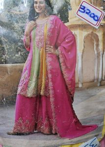 Elegant Pakistani Style Kurta Set with Palazzo