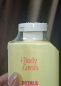 Body Lovin' Shower Gel - Petals On The Rock