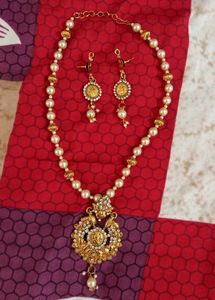 Elegant Pearl Necklace Set