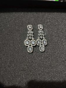 brand new, Elegant Studded Dangle Earrings