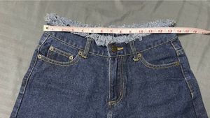 Frayed Hem Denim Shorts