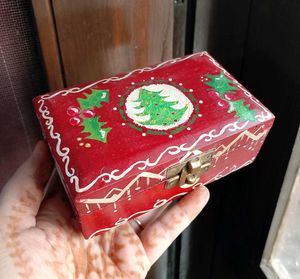 Vintage Hand-Painted Christmas Keepsake Wooden Box