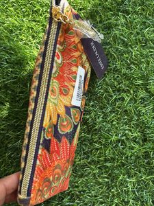 Estee Lauder Pouch