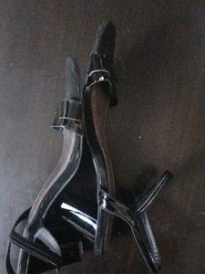 Mochi black sandals size 40