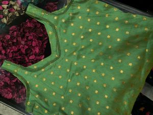 Green &amp; Gold Kurti / kurt size XXL 🌟