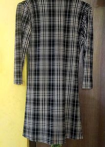 Chic Plaid Dress with Ring Detail