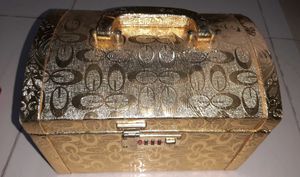 Decorative Jewellery Box with Mirror
