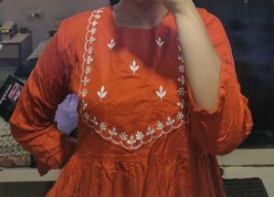 comb pf 4 Embroidered Kurtas🥳💥