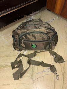 🌸Olive Green Sling bag
